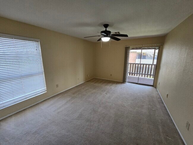 Building Photo - 5669 Birchmont Dr