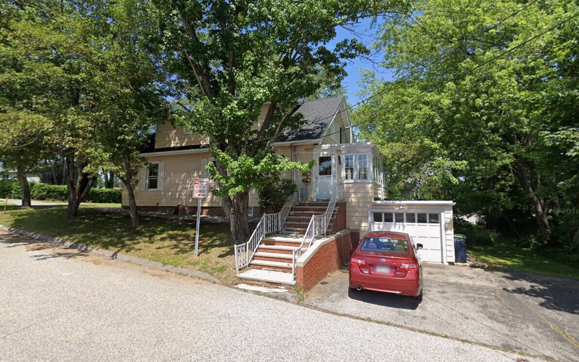 Building Photo - 254 S Main St