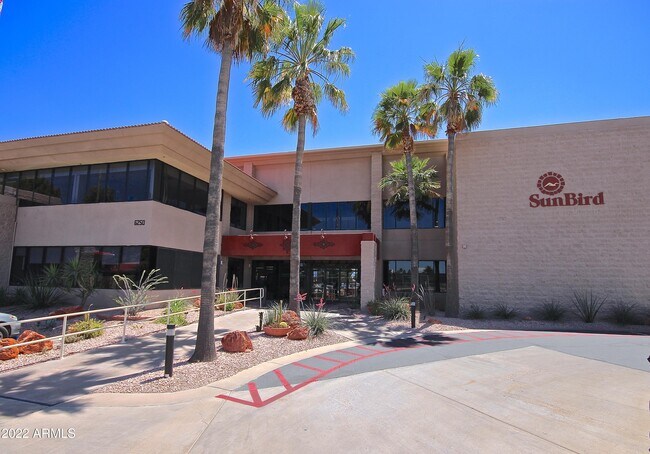 Building Photo - 1800 E Winged Foot Dr