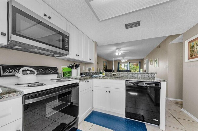 Building Photo - 146 Cypress Ln
