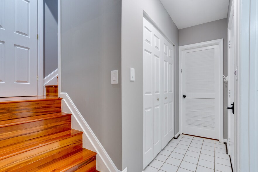 Building Photo - 13032 Limestone Ct