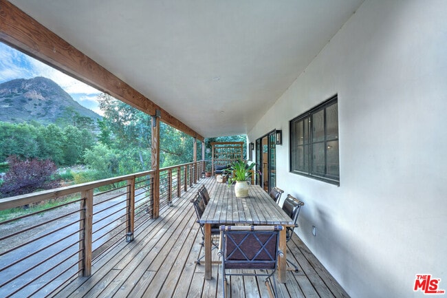 Building Photo - 2310 Laguna Cir Dr