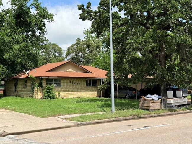 Building Photo - 10407 Homestead Rd
