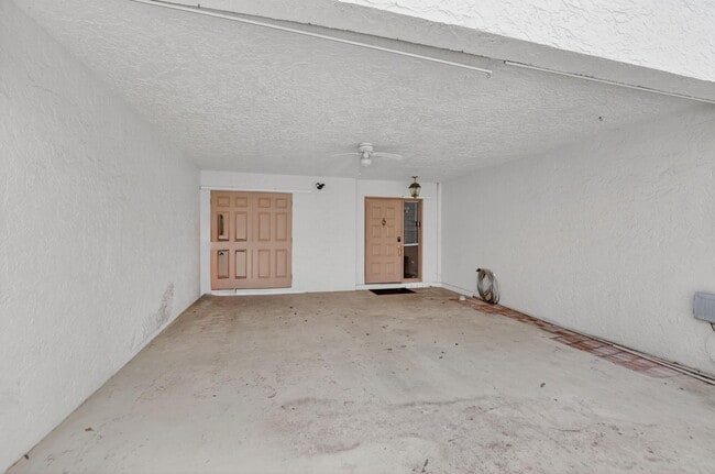 Building Photo - 243 NW 45th Ave