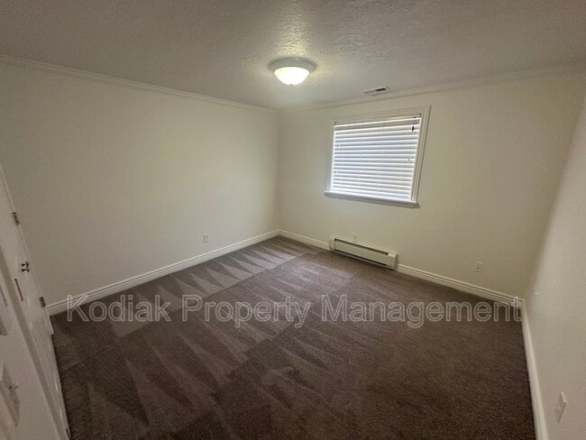 Building Photo - 1802 S 200 W