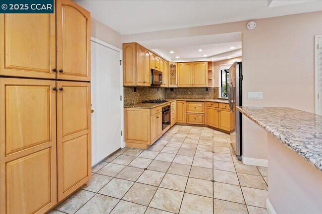 Building Photo - 1156 Tiffany Ln