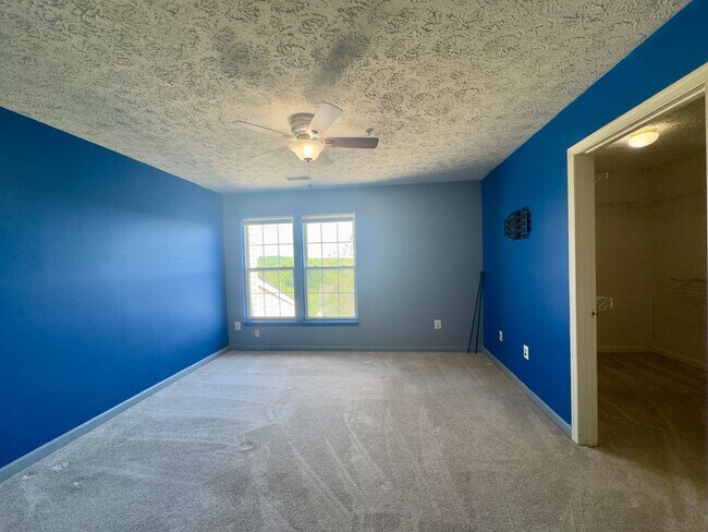 Building Photo - 537 MacIntosh Cir