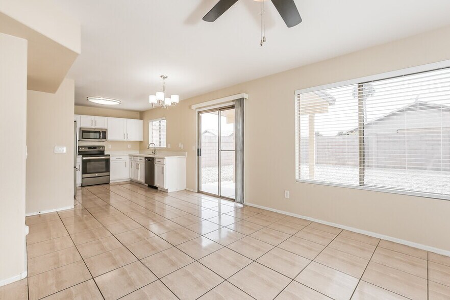 Building Photo - 3822 N 105th Ln