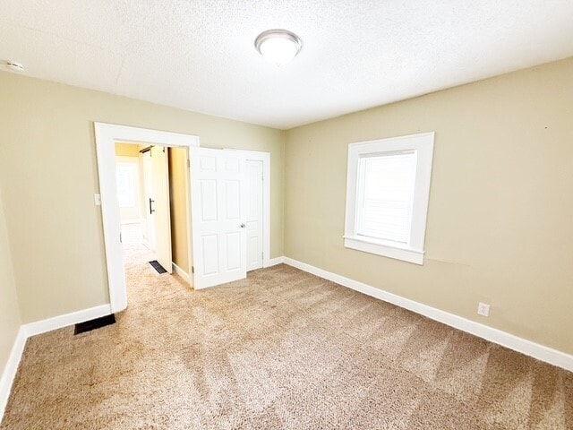 Building Photo - 5417 Greenfield Ave