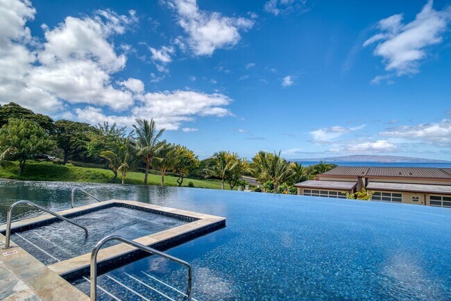 Building Photo - Beautiful Fully Furnished, 3 Bed/3 Bath Makali'i at Wailea Townhome with Infinity Pool
