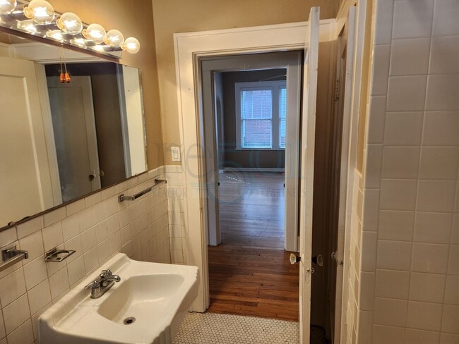 Building Photo - Forest Park School District!