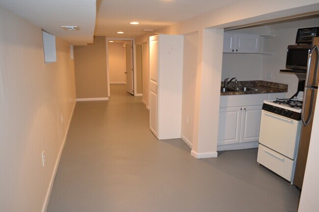 Building Photo - 1636 N Spaulding Ave