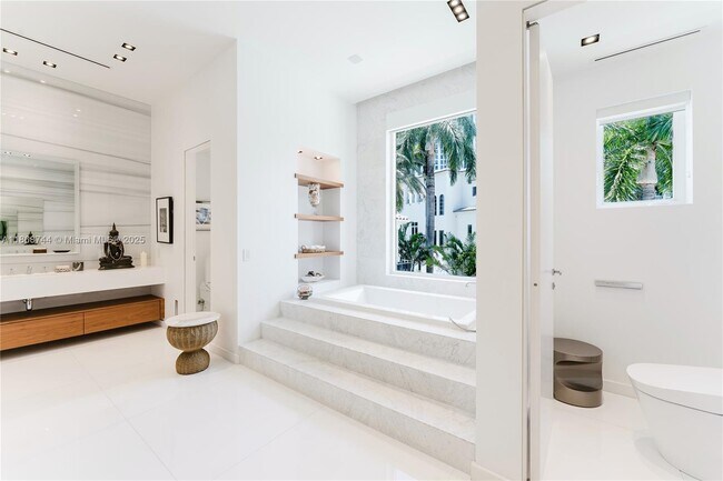 Building Photo - 3916 Island Estates Dr