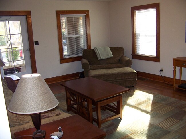 Building Photo - Furnished Two Bedrm, Brick Cottage in Mid-...