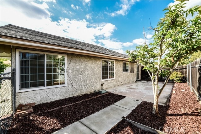 Building Photo - 1728 W Phillips Dr