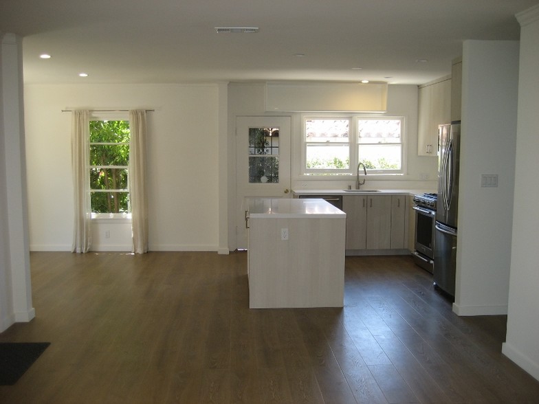 Building Photo - 838 14th St