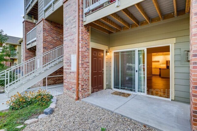 Building Photo - 804 Summer Hawk Dr