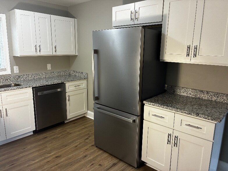 Building Photo - 800 Dodson Mill Rd