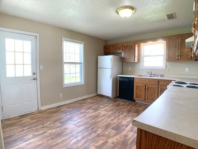 Building Photo - 1112 Keith Ave