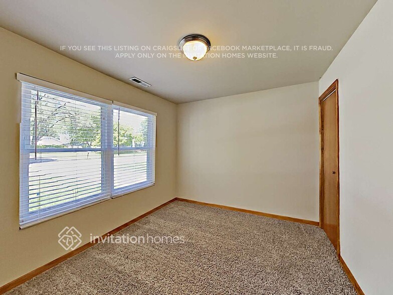 Building Photo - 11521 S Karlov Ave