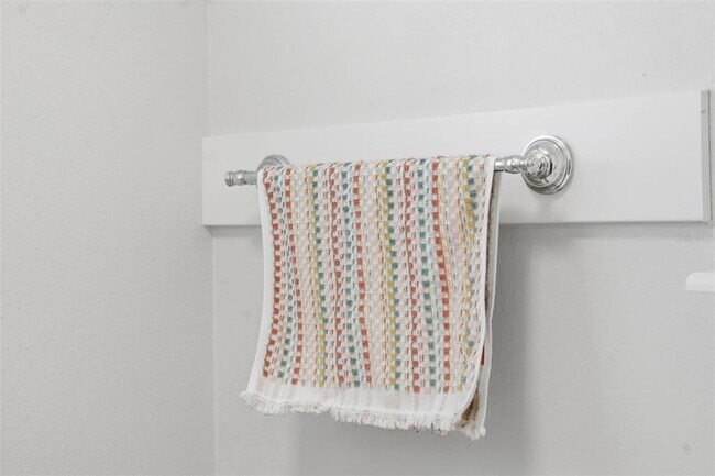 Building Photo - 1408 E Ridgewood St