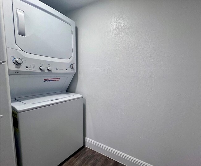 Building Photo - 17350 NW 68th Ave