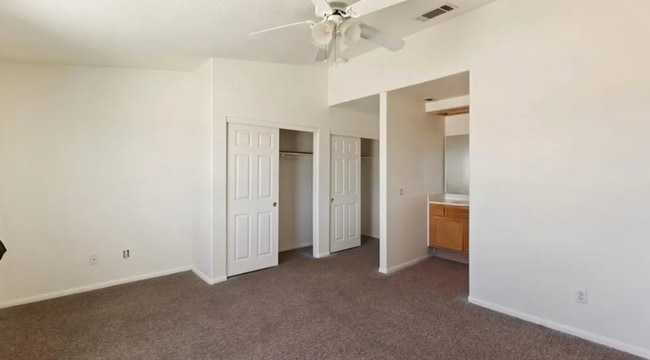 Building Photo - 3 BEDROOM APPLE VALLEY HOME