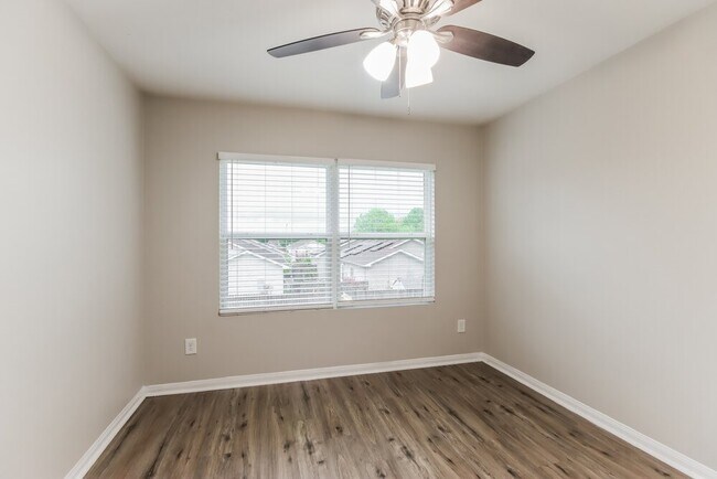 Building Photo - 10122 Berrypatch Ln