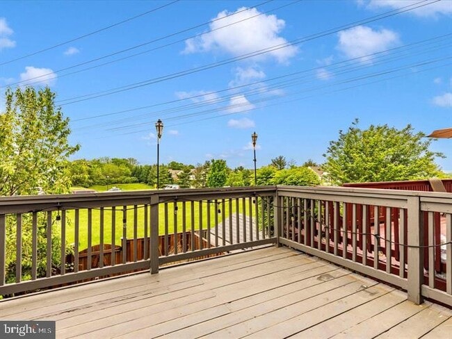 Building Photo - 6338 Towncrest Ct