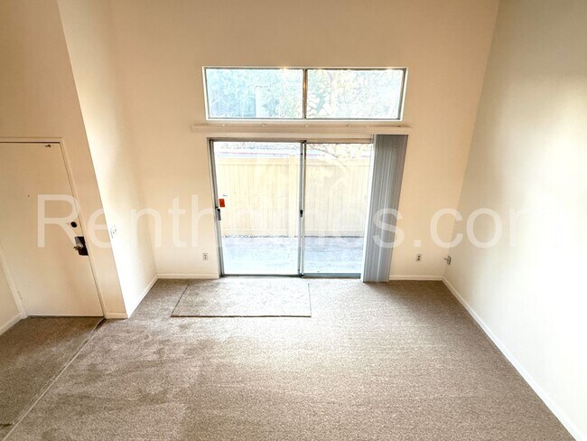 Building Photo - 2764 Meadowlark Drive
