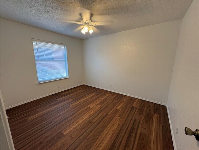 Building Photo - 8002 Marble Ridge Dr