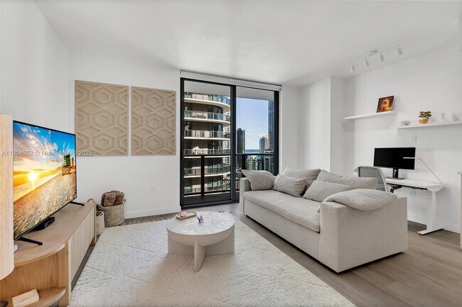 Building Photo - 55 SW 9th St