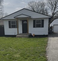 Building Photo - 320 S Roena St