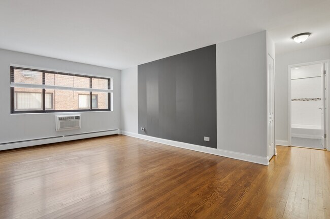 Building Photo - 6029 N Winthrop Ave
