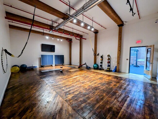 Building Photo - Amazing Germantown Loft in Historic Werthan Mills Lofts!