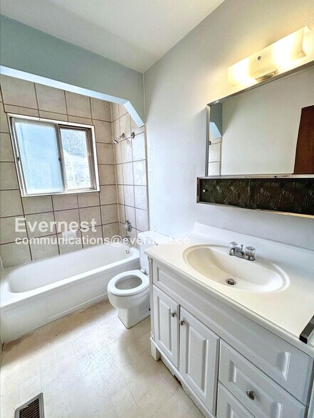 Building Photo - 2609 Granada Dr