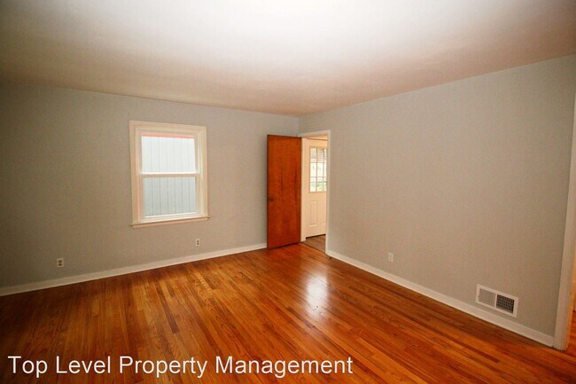 Building Photo - 3 br, 1 bath House - 2925 Stevens St