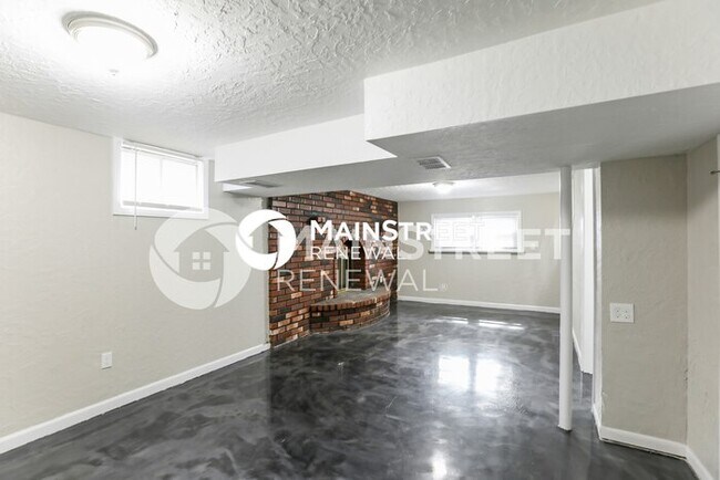 Building Photo - 3 Bedroom Pet-Friendly Home in Independenc...