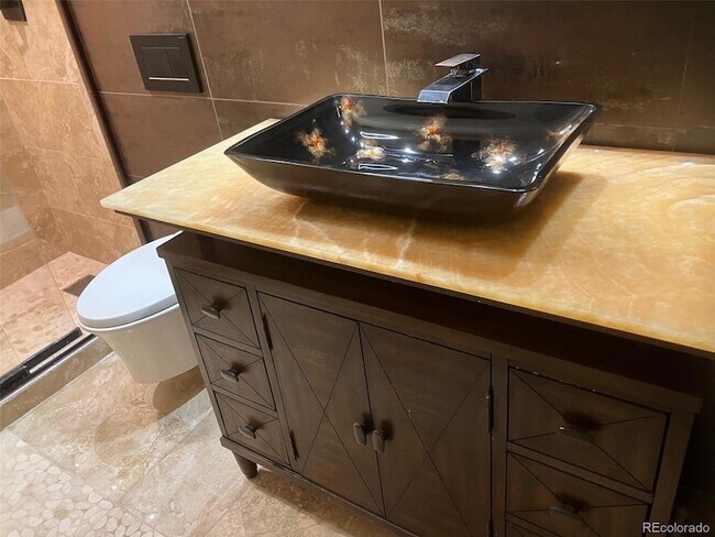 Building Photo - 9260 W Utah Ave