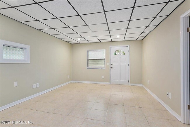 Building Photo - 2150 Park St