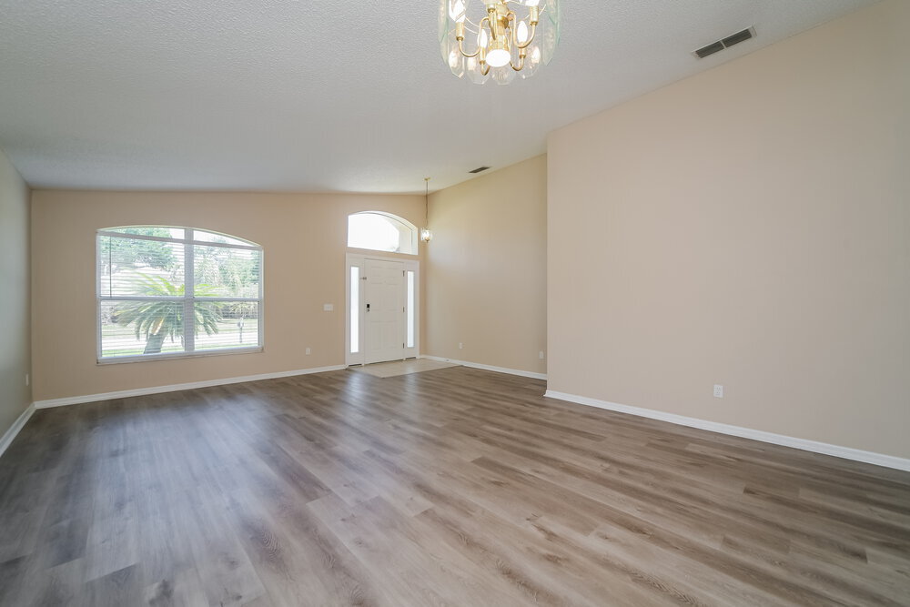 Building Photo - 17100 Woodcrest Way