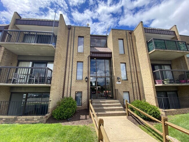 Building Photo - 7598 Gales Ct