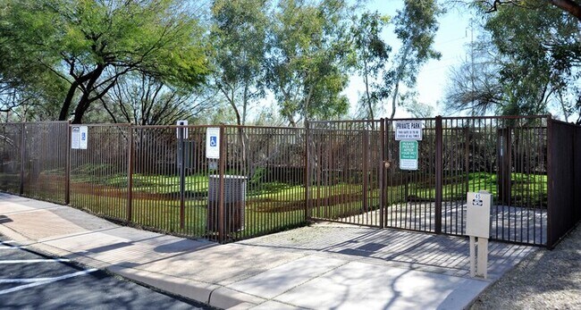 Building Photo - 381 E Calderwood Rd