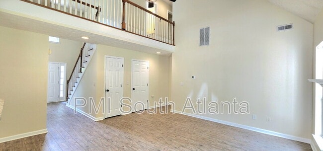 Building Photo - 235 Briarsweet Way