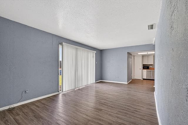 Building Photo - 1406 Yukon Dr