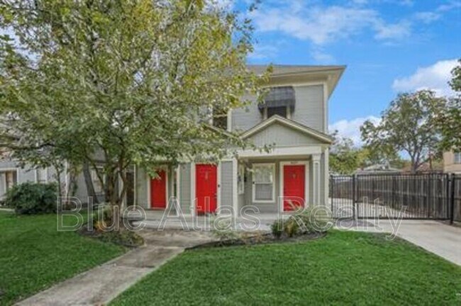 Building Photo - 4822 Worth St