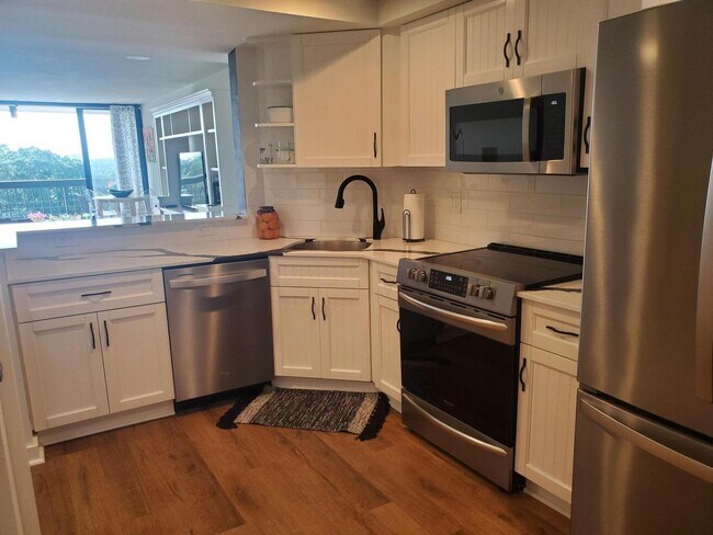 Building Photo - 2425 Presidential Way