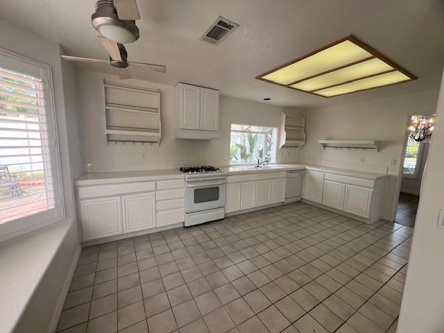 Building Photo - 1137 Avenida Sobrina