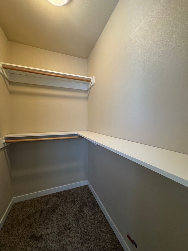 Building Photo - Cambridge Place I - 2233