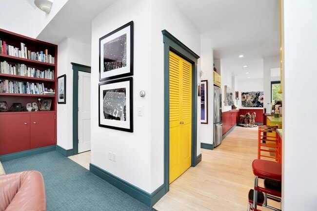 Building Photo - 17 Bourne Point Rd